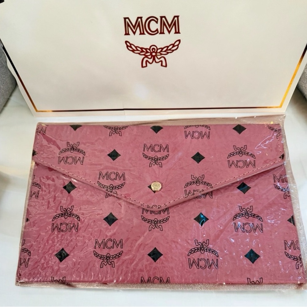NEW w/Box MCM VIP Clutch or Crossbody in Pink  9” x 6” - Picture 6 of 13